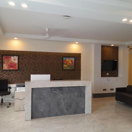 Hotel The Luxem - Behind Ibis Hotel Gurugram Gurgaon Exterior photo